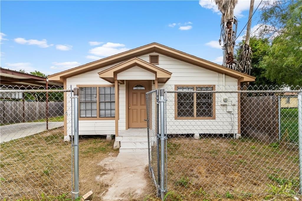 305 E Santa Rosa Avenue