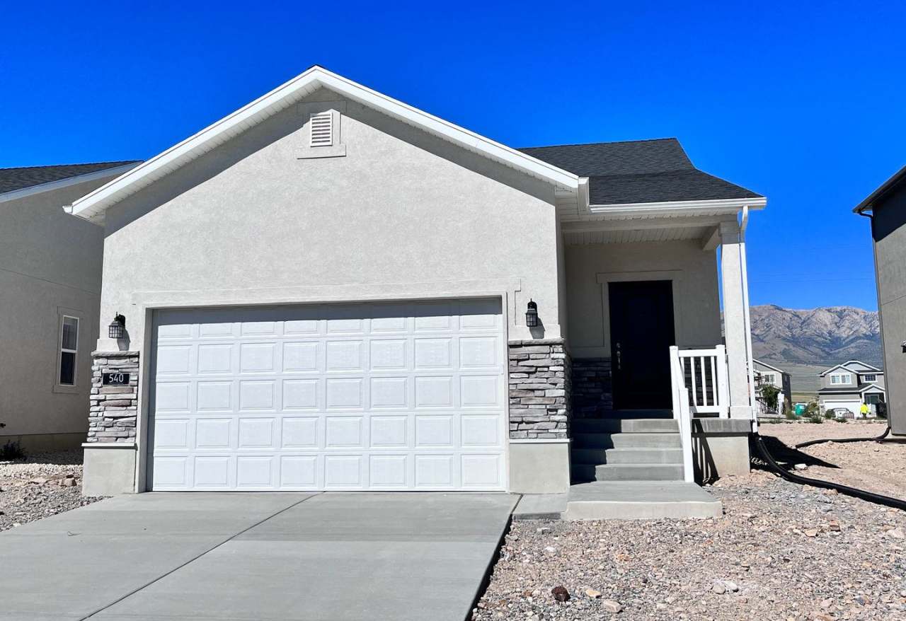 GET A MONTH OF RENT FOR FREE!!!