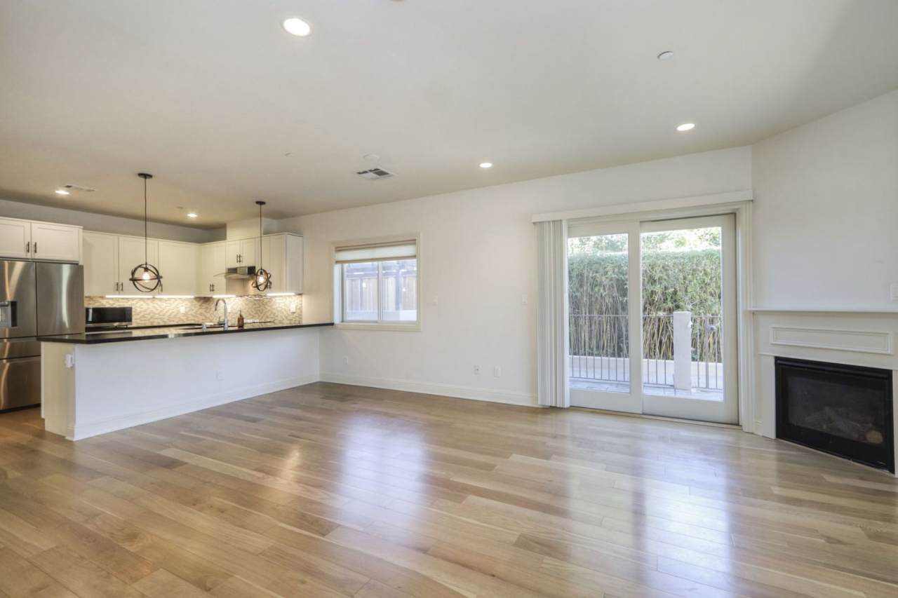 Open and Bright 2 bed/ 1.5 bath town-home near downtown San Mateo! YouTube Tour!!