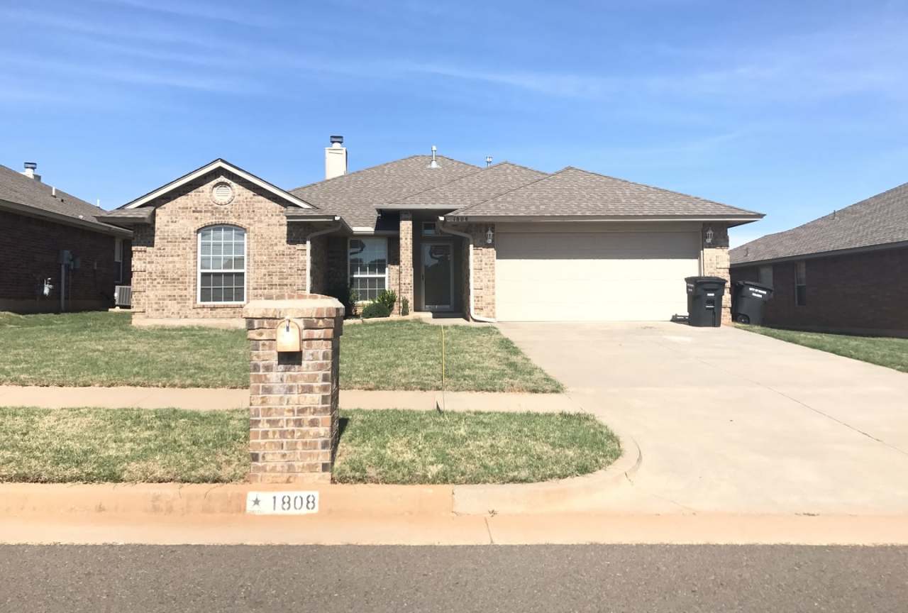 Open Plan - 3 Beds + Office - Moore Schools