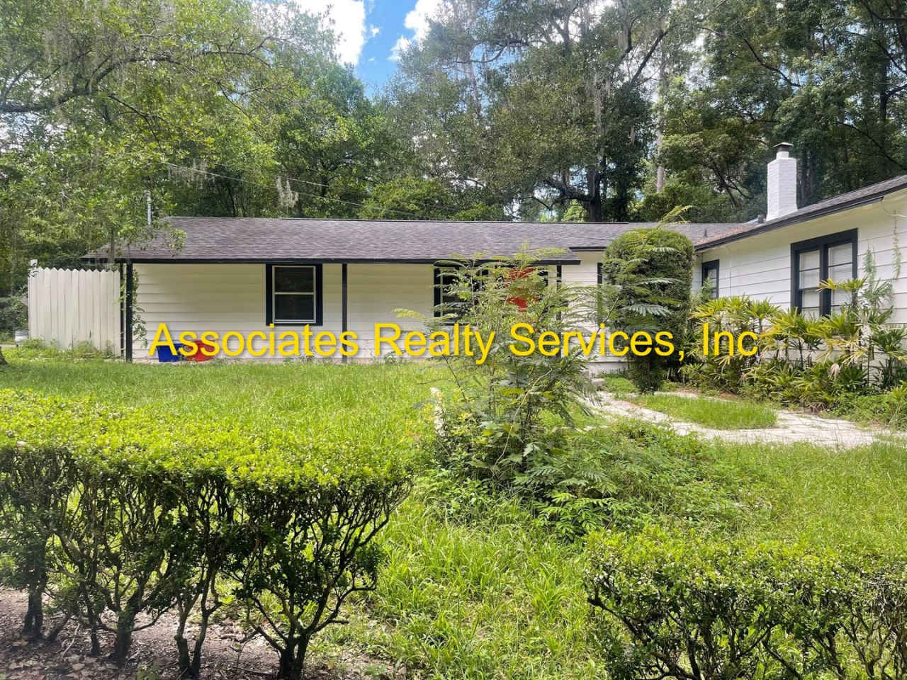 Large House, Close to Campus