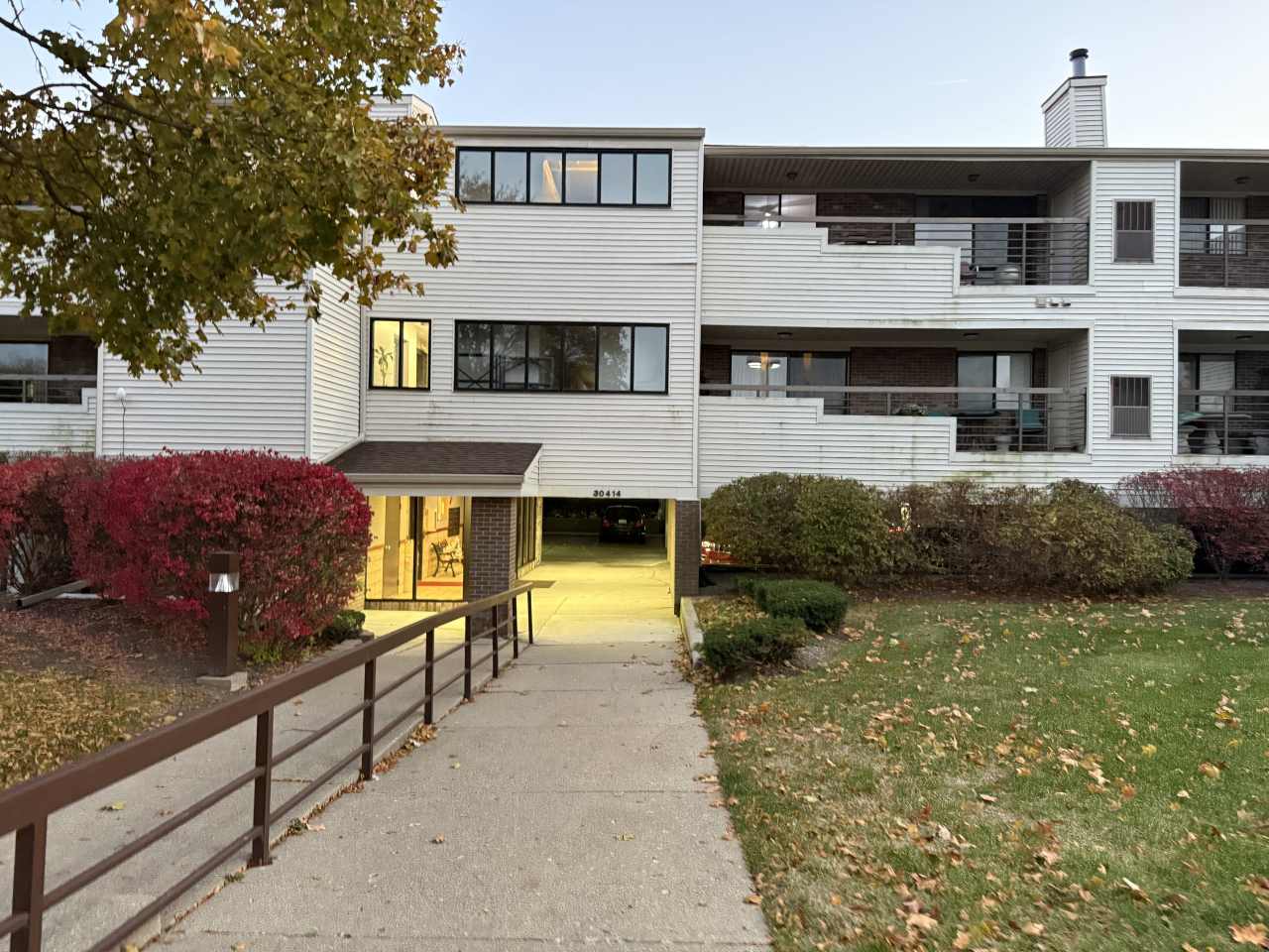 30414 Orchard Lake Rd