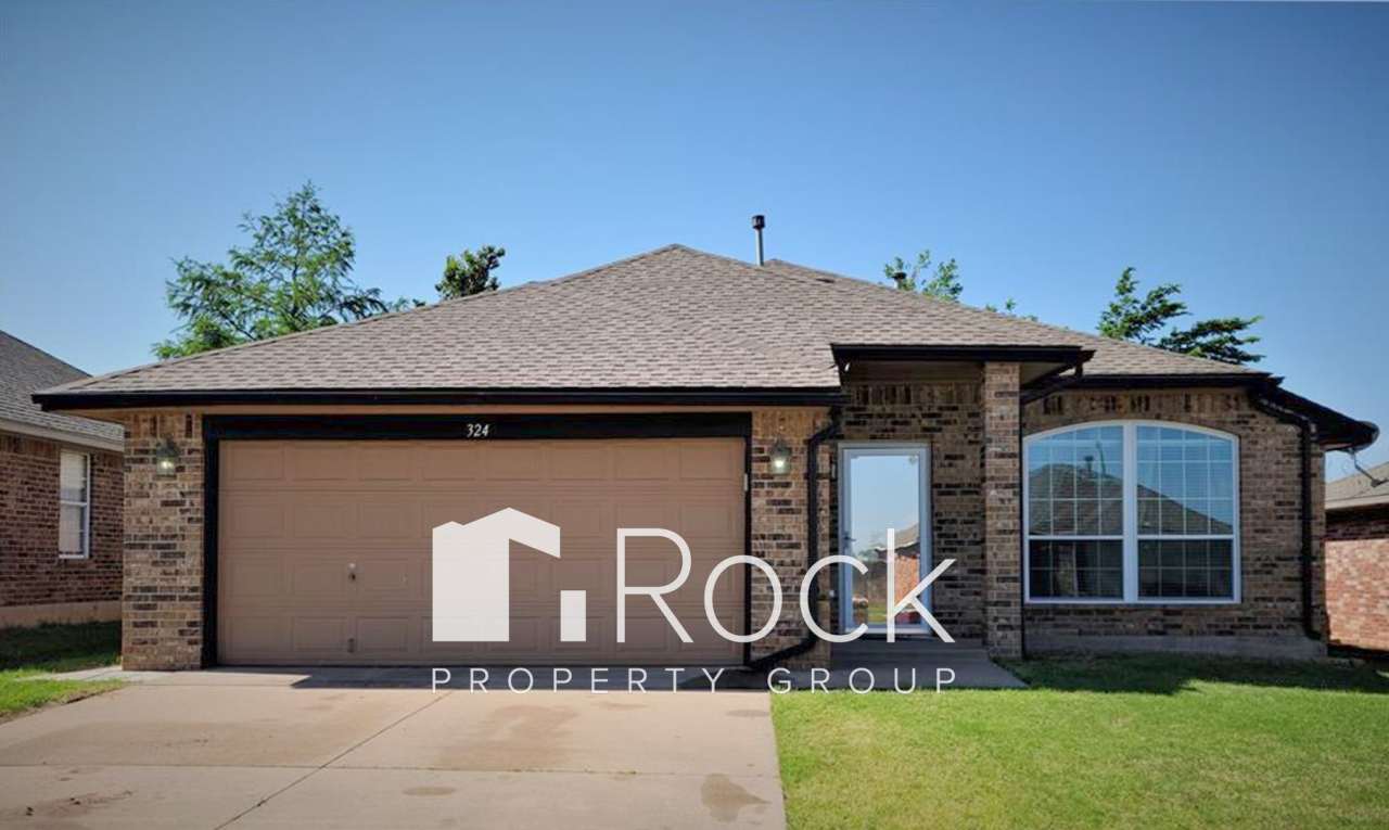 4 Bedroom Home in Moore with All Appliances Included *1st Month's Rent FREE*