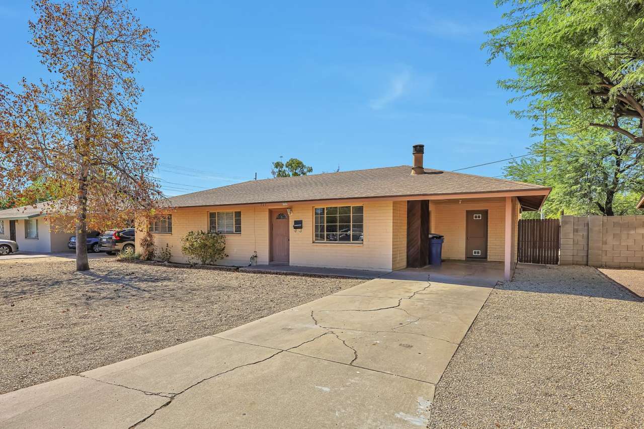 WALK TO ASU. 6 Bed 4 Bath right near campus