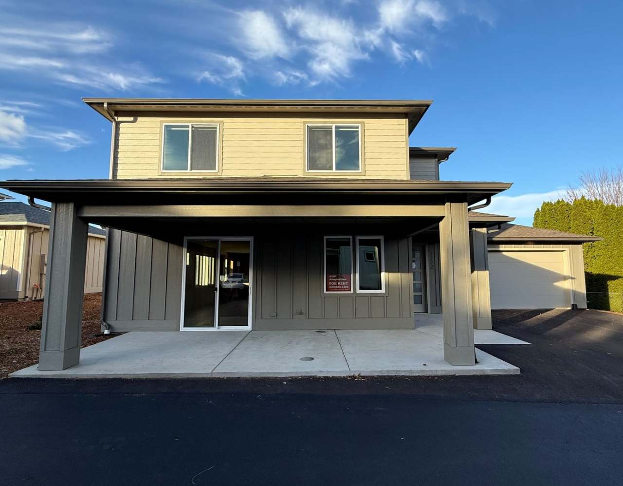 Now renting brand-new 3 bedroom, one study/Den, 2.5 bathroom House, visit our website at www.stillproperties.com