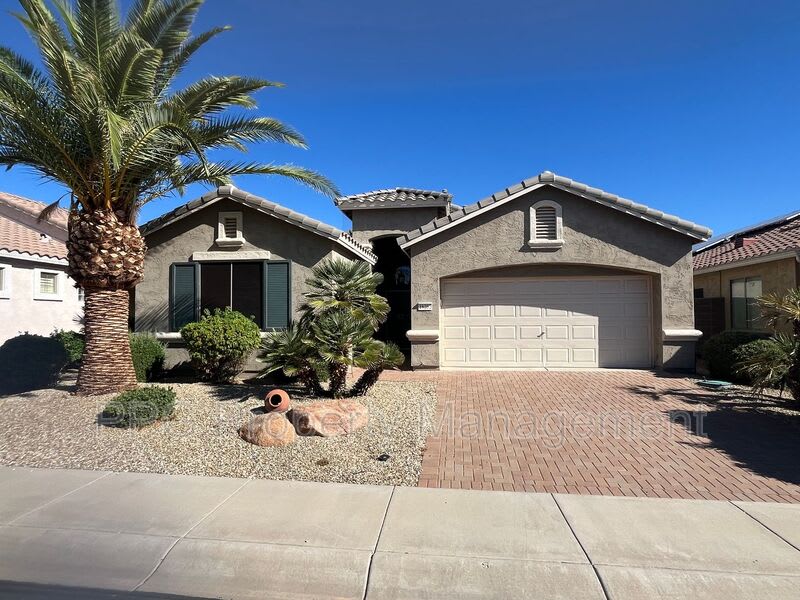 18252 W Buena Vista Dr