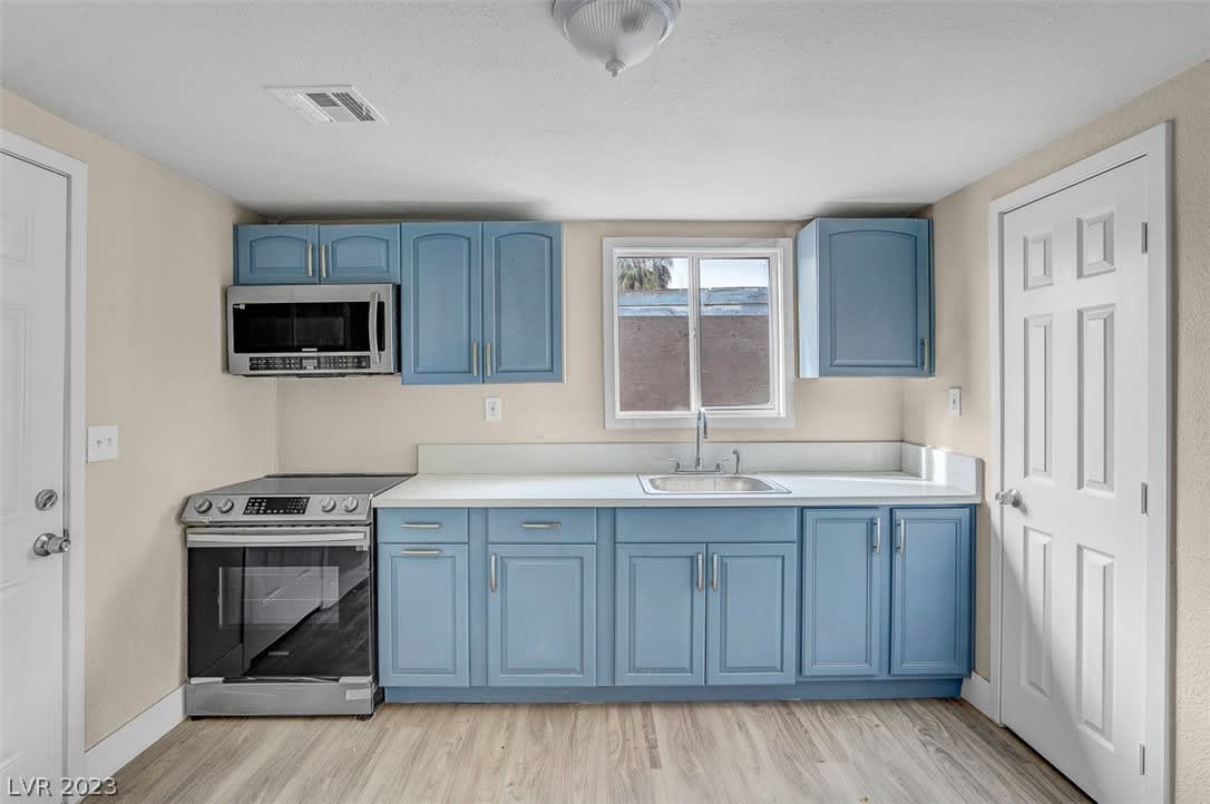 1815 Stanford Street