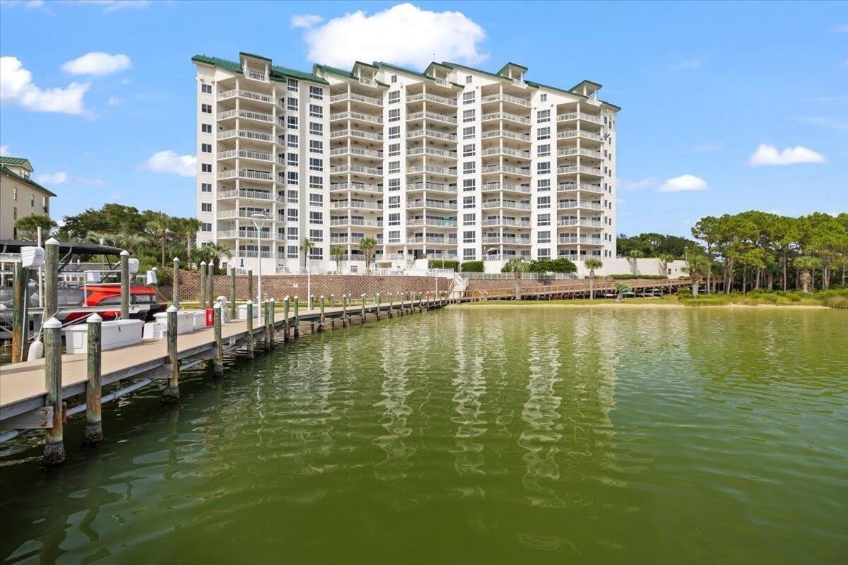 662 Harbor Boulevard