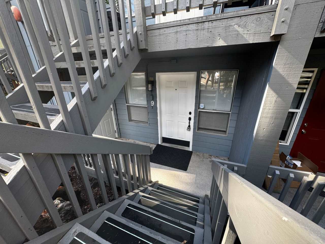 Charming Updated 2-Bed, 2.5-Bath Condo in Bremerton