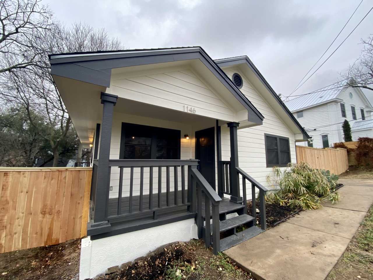 1146 Northwestern Ave