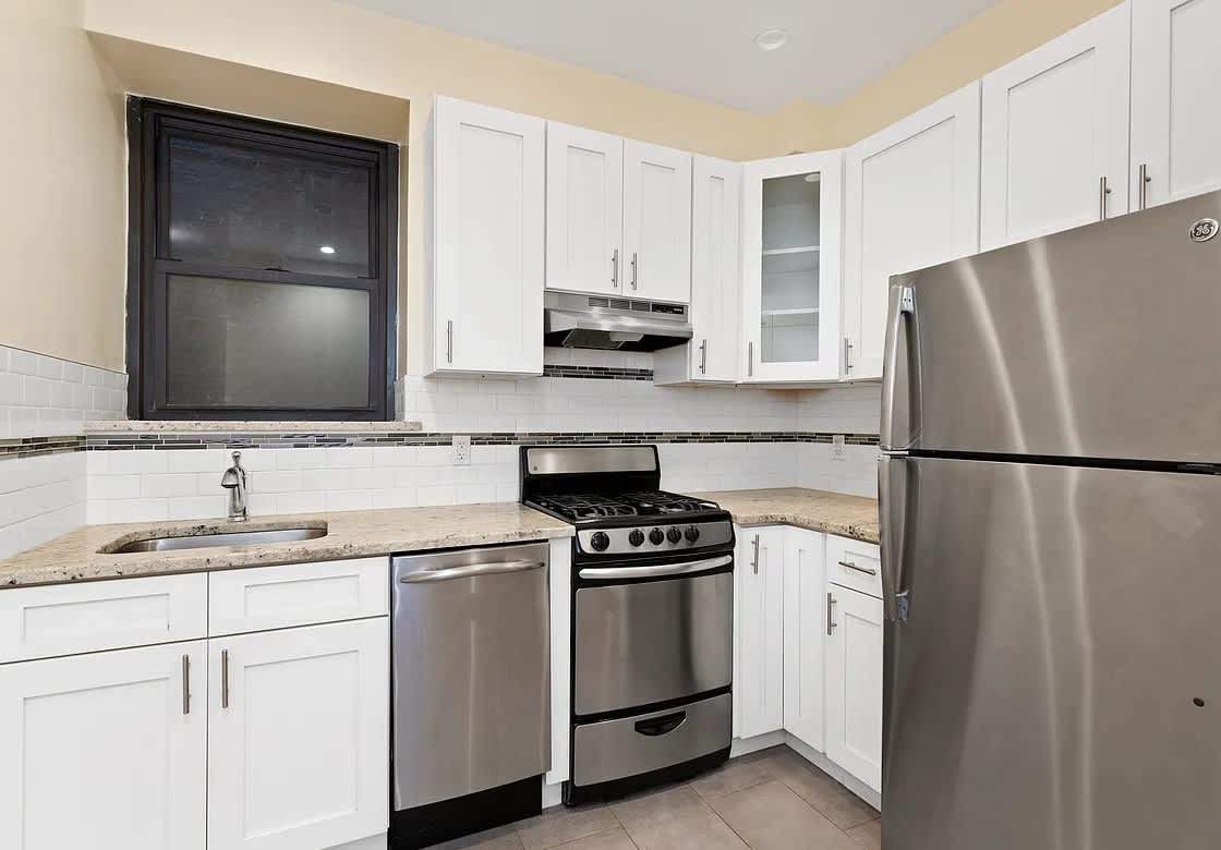 422 E 58th St Apt 4C