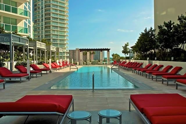 150 Sunny Isles Blvd