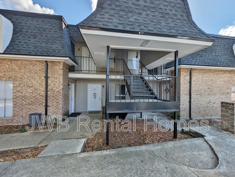 7201 Arlington Expy #117