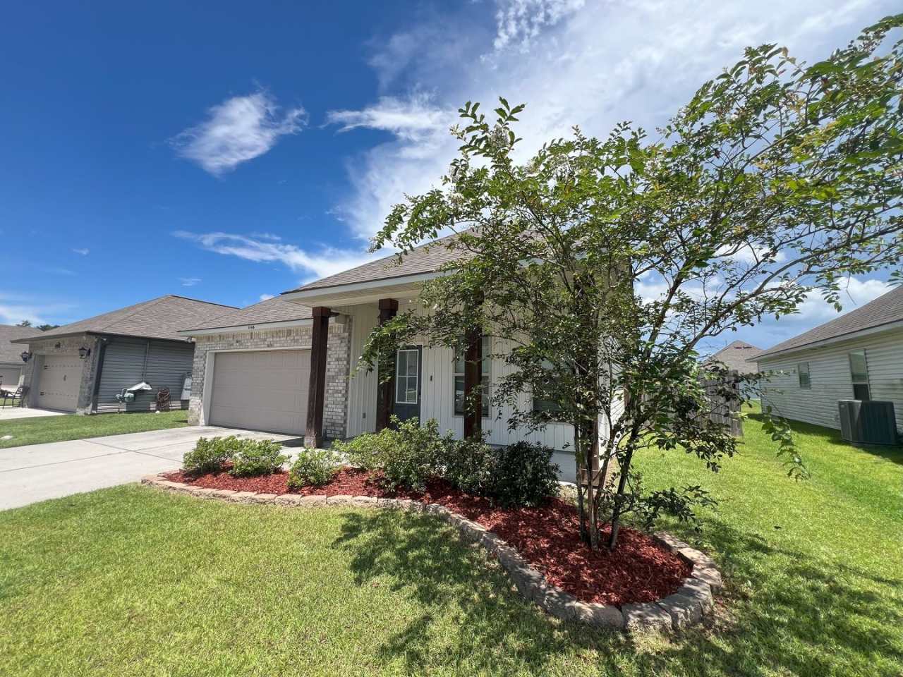 Charming 4 Bedroom, 2 bath Home in Gonzales' Camellia Cove Subdiv.