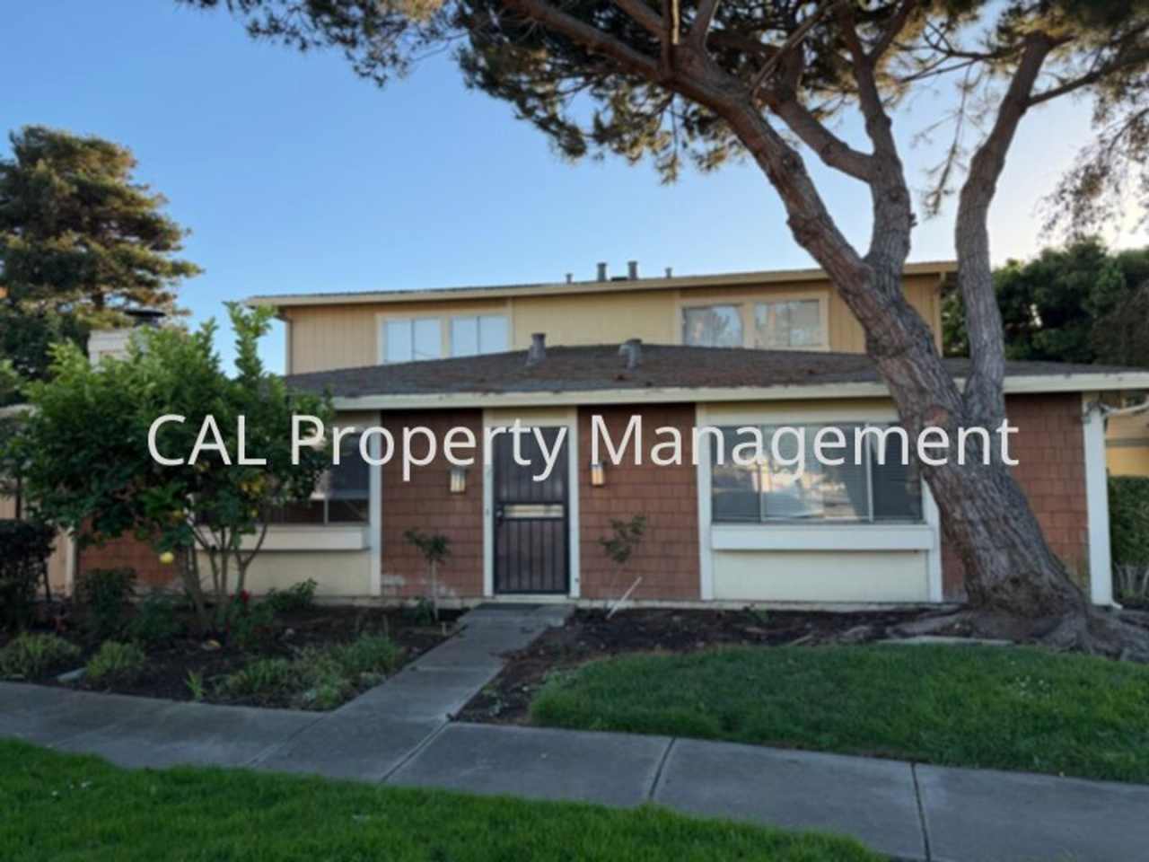 Northgate Village Condo 2-Bedroom 1-Bathroom!