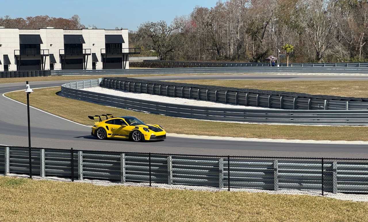 Motor Enclave Garage