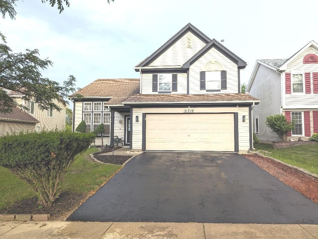 21719 W Knollwood Court