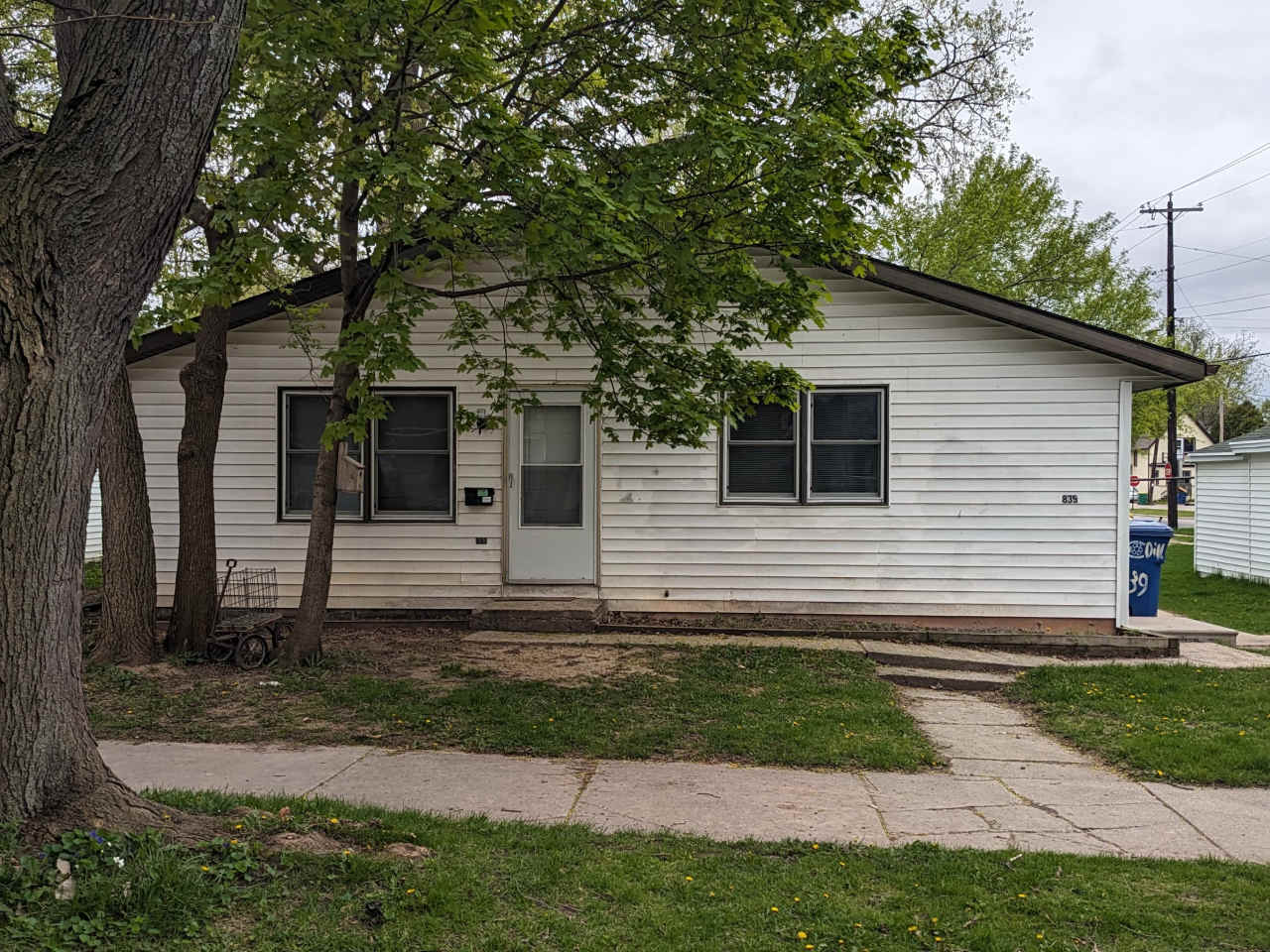 839-841 Division Street - 839