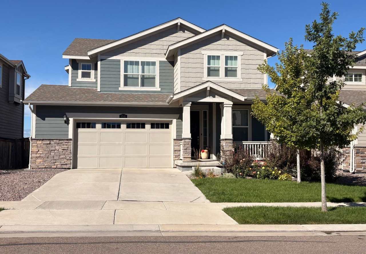 Stunning 4BR House in Commerce City