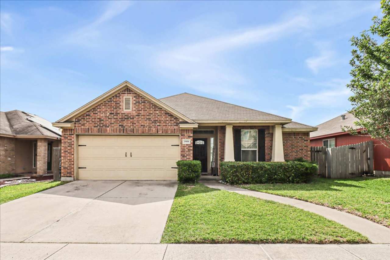 3906 Las Bahias Dr. - 3/bedroom 2/bathroom - $2,095/month