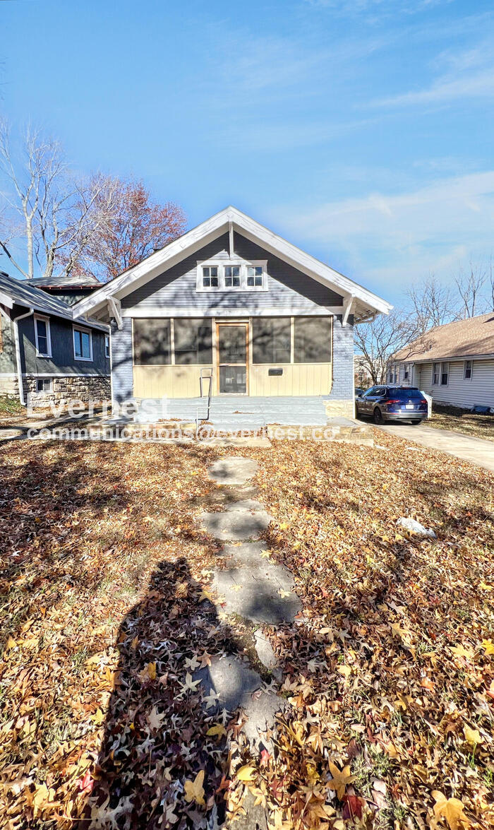 1402 East 65th Street