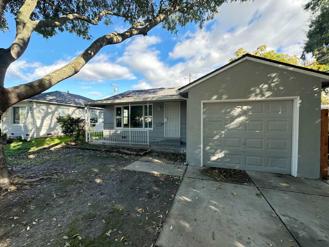 Charming Three Bedroom Near Westfield Park