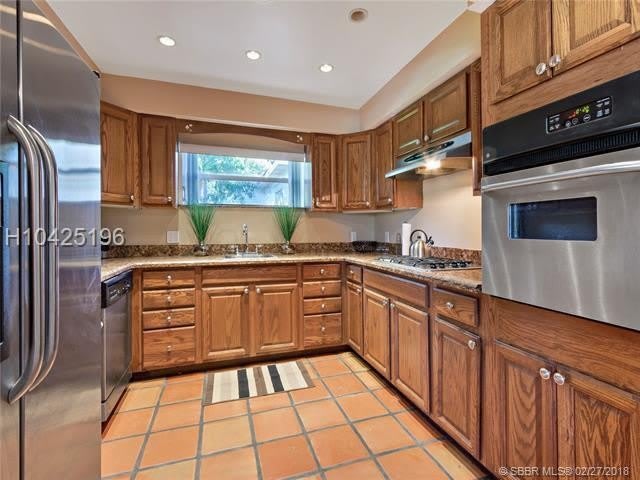 1404 Plunkett Street