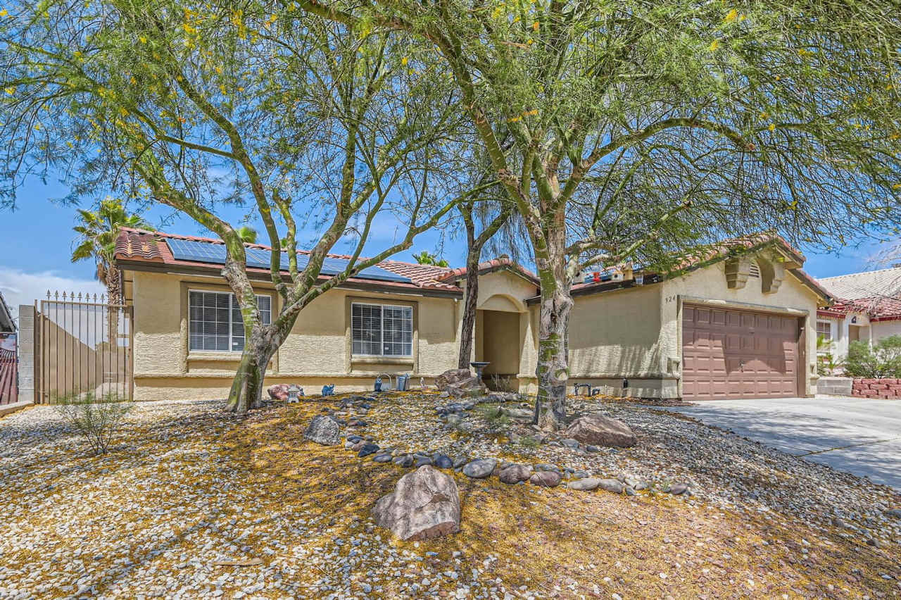 89015 Racetrack/Burkholder Single Story