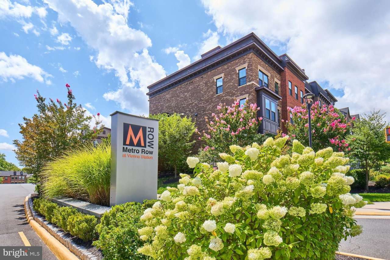 3060 WILD BLUE INDIGO COURT