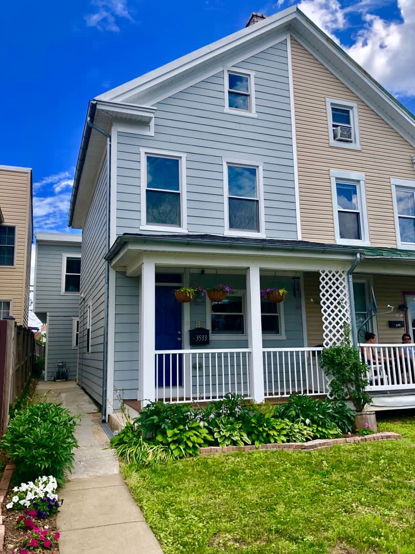 Charming 3 Bedroom/2.5 Bathroom Duplex in Hampden!