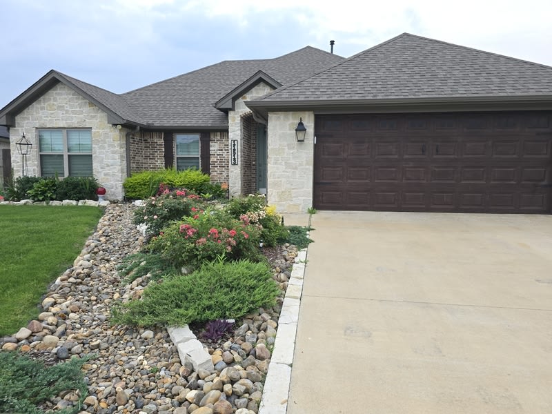 11513 Lindsey Garden Drive