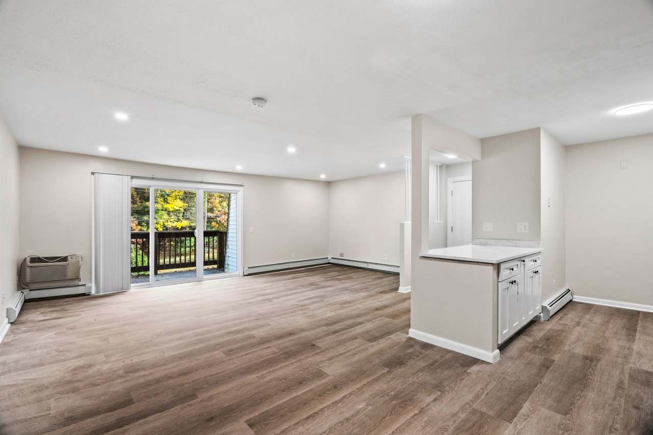 Spacious 1 Bed - 1 Bath Apartment in Cranston