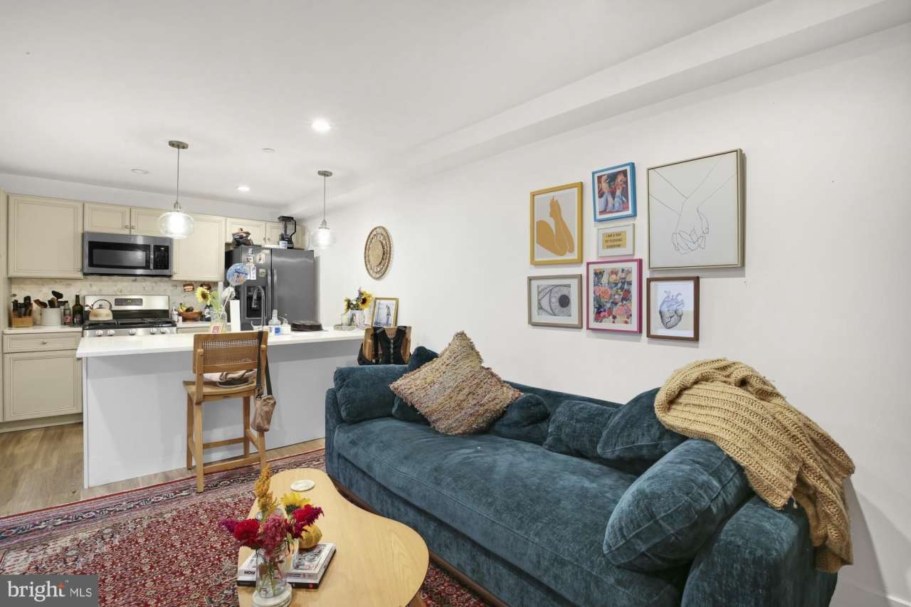 2013 MT VERNON Street unit: B