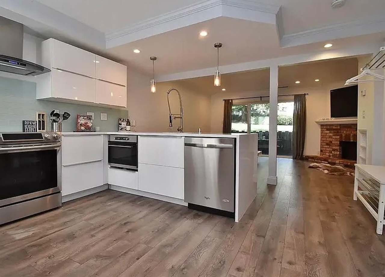 Danville Townhouse 2 bed / 1.5 bath - Near downtown, small dogs OK