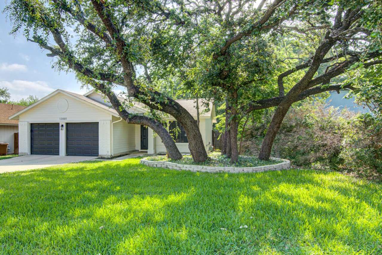 Millwood 3/2 walking distance to Apple Campus!