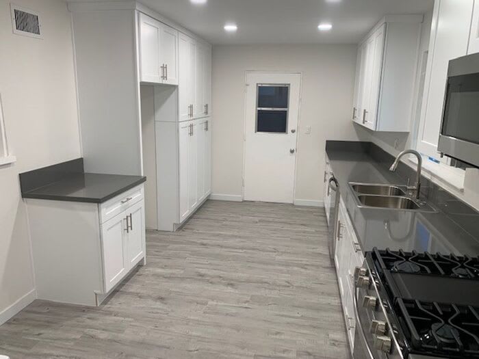 7483 Santa Elise Circle