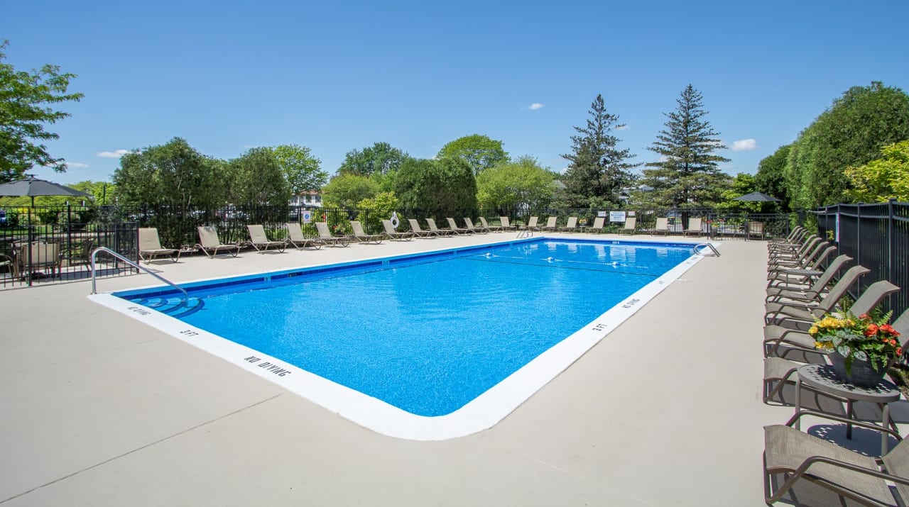 The Greenway at Carol Stream