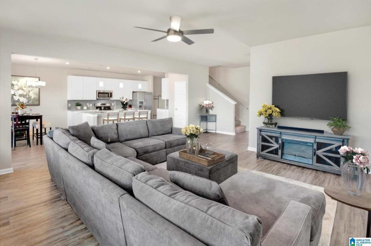 5475 CEDAR CREEK DRIVE