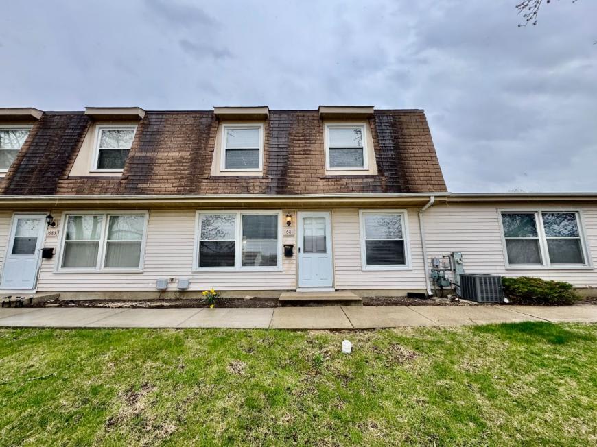 1681 Queensbury Circle