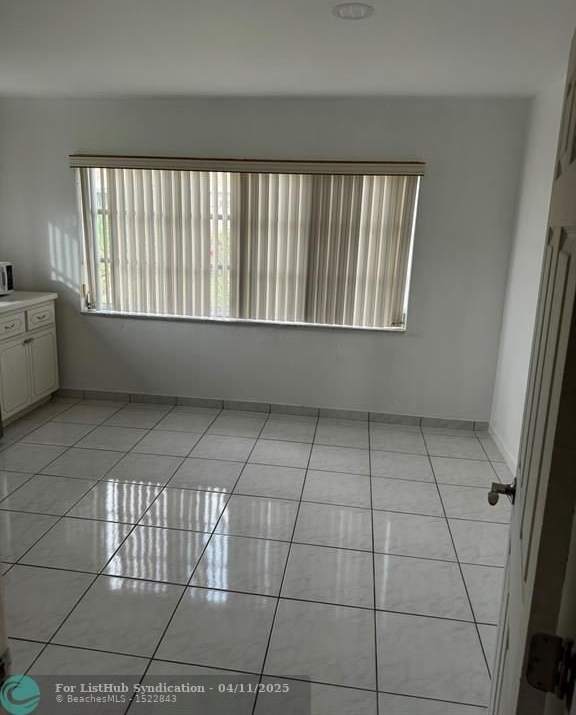 9409 Nw 81 MANOR