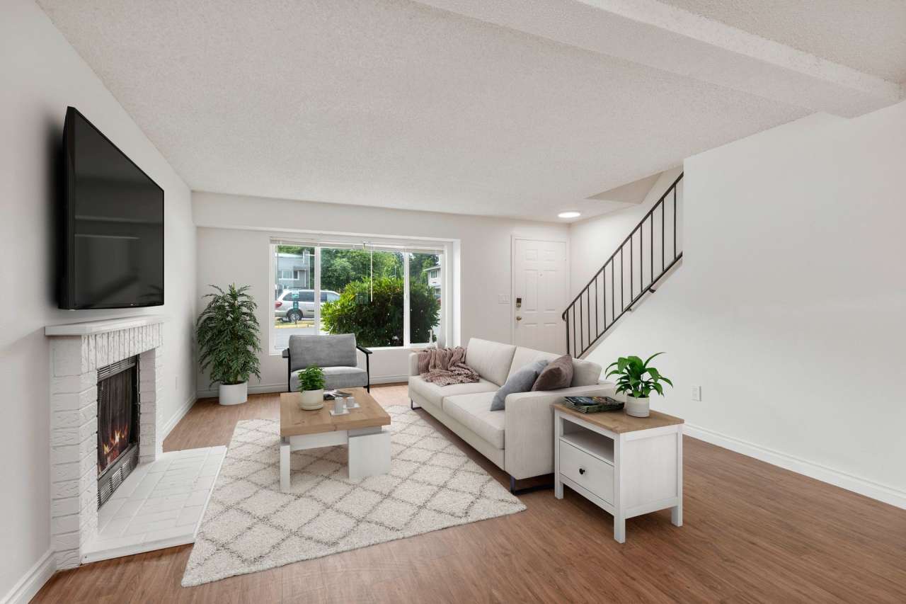 Townhomes at Melody Hill - Beautifully Renovated Townhomes