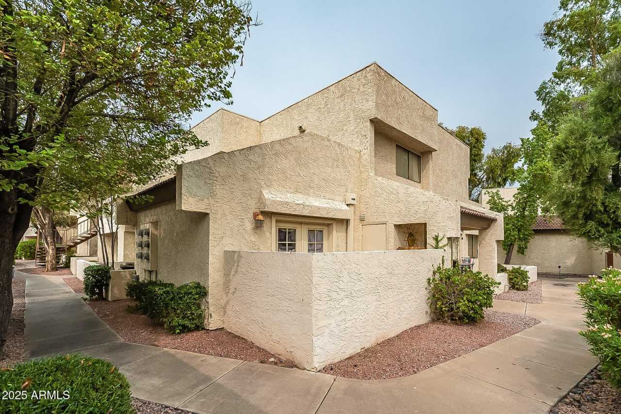 11026 N 28TH Drive unit: 12