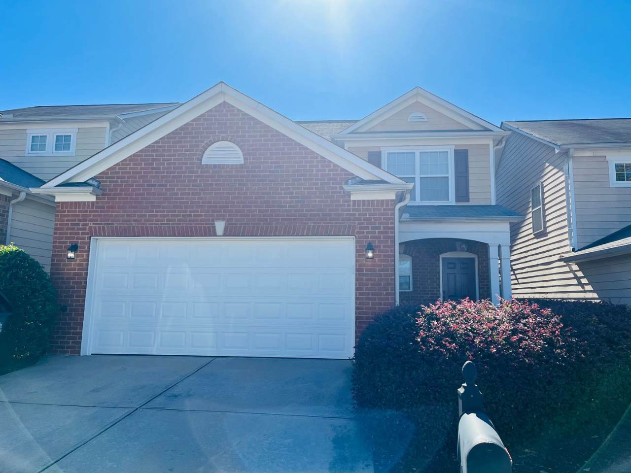 Great 3 bedroom 2.5 bathroom home in gated community!