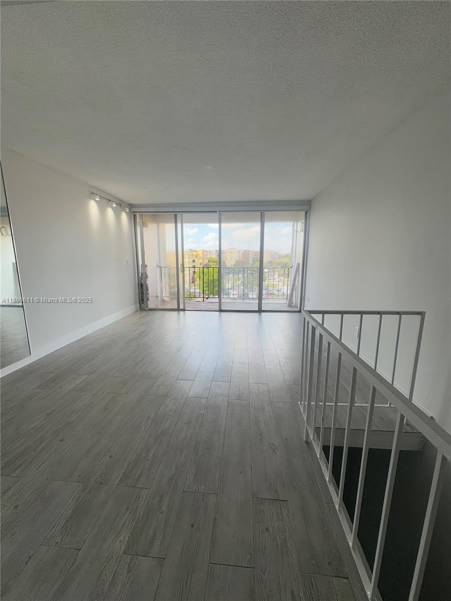 9220 Fontainebleau Blvd