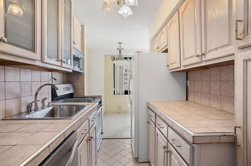 195 Willoughby Ave Apt 1118