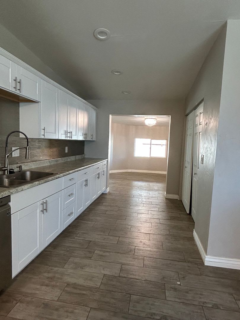 Beautiful and Spacious 4 bedroom 2 bath on a Corner Lot!