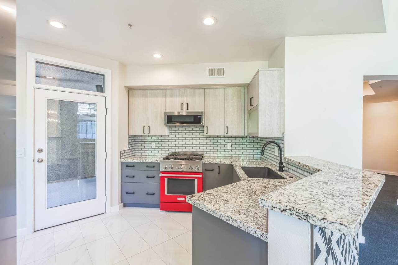 2 Bed / 2 Bath Townhome at Biltmore, Palm Springs!