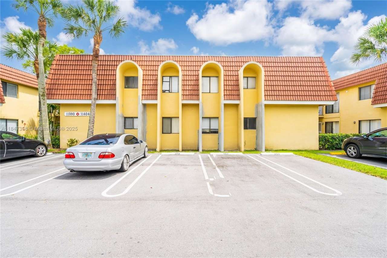 11398 Royal Palm Blvd