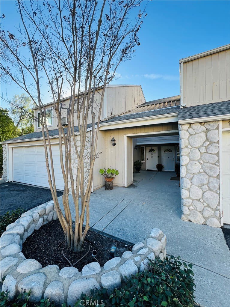 23541 Avenida La Caza