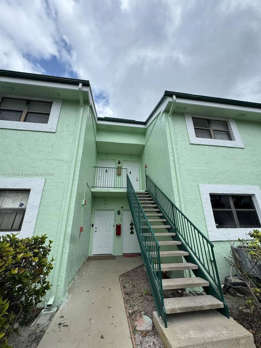 4096 N Pine Island Rd